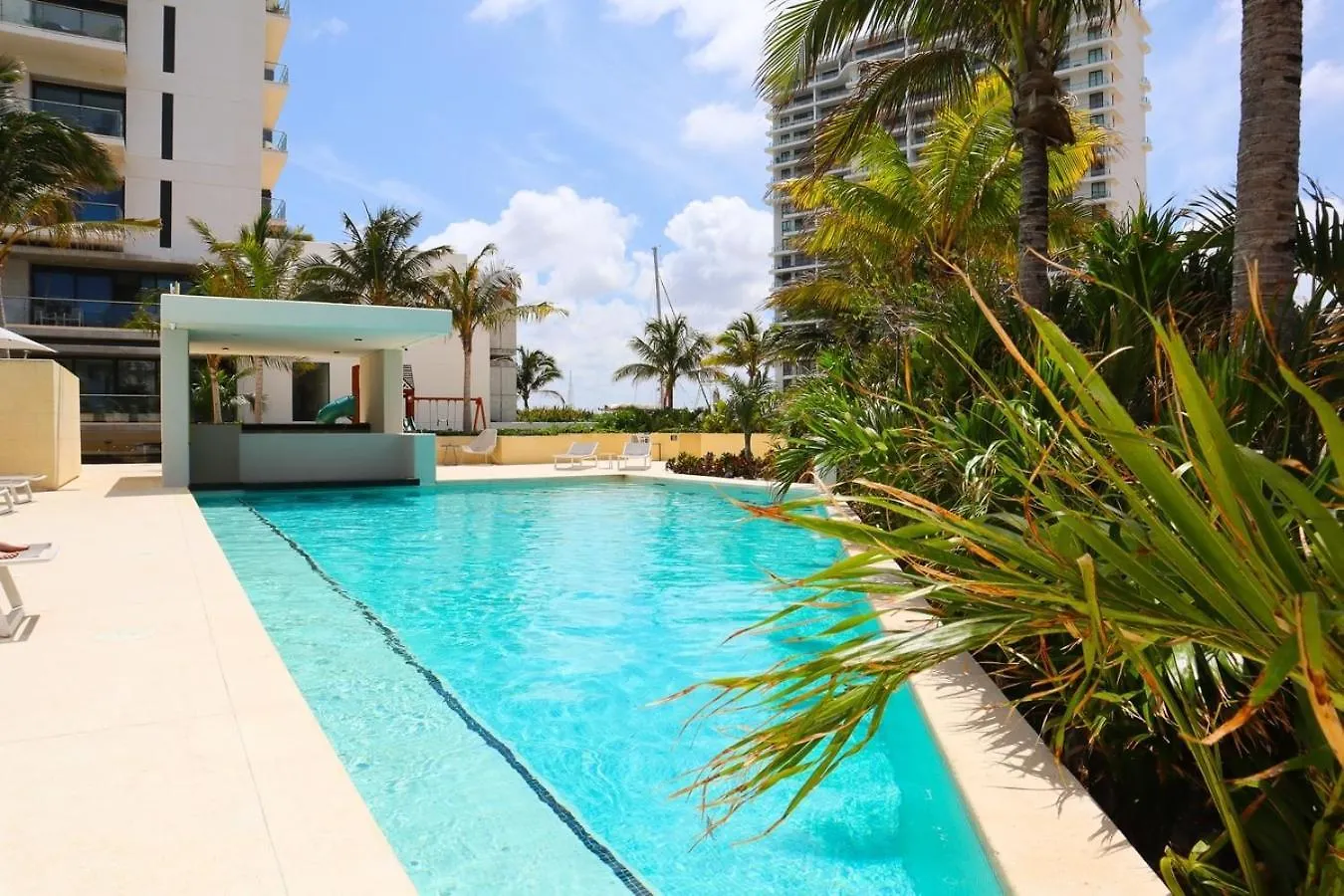 Apartment Modern Apt With Balcony & Pool, Marina Puerto Cancun