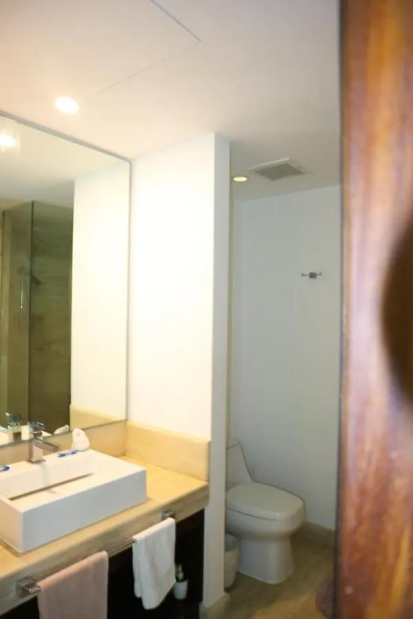 Apartment Modern Apt With Balcony & Pool, Marina Puerto Cancun Mexico