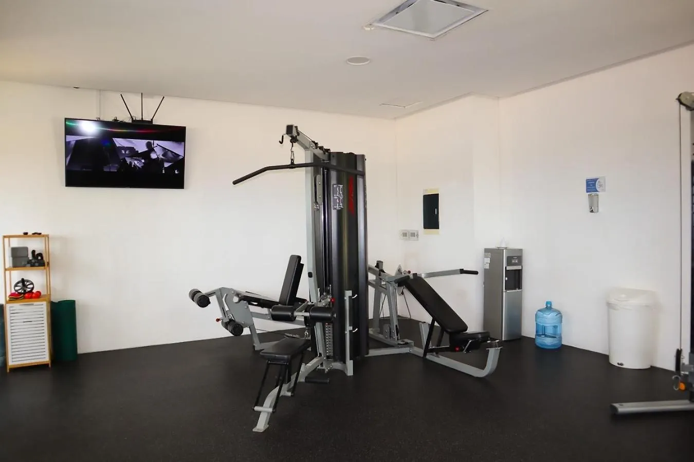 Modern Apt With Balcony & Pool, Marina Puerto Cancun Mexico